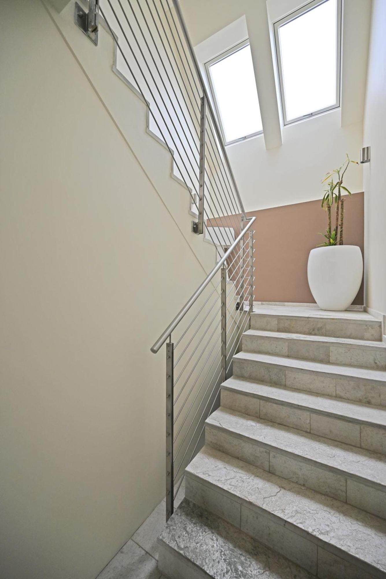 Apartment Modernes & Gepflegtes Mit Kueche! *